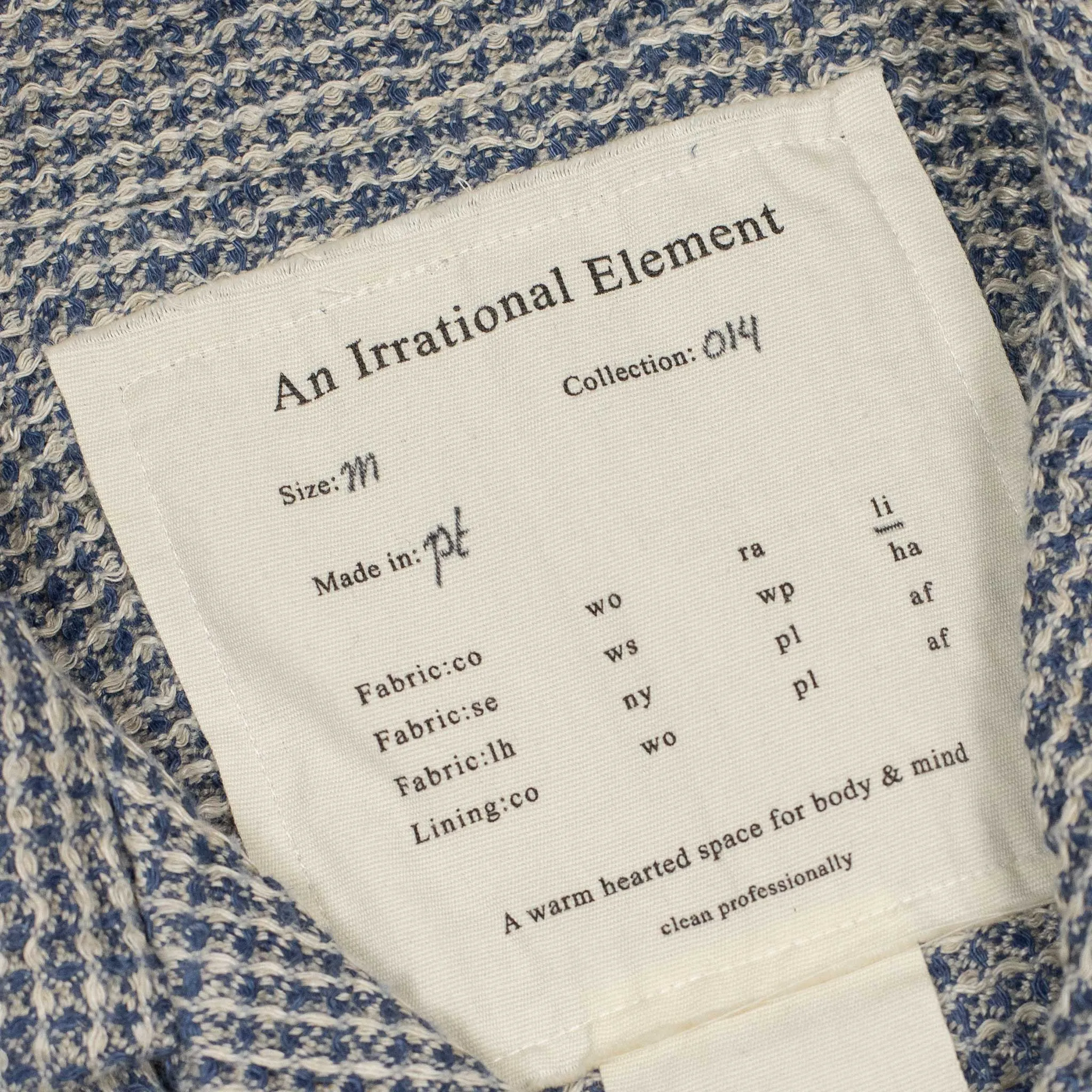 Artist shirt in blue and natural heavyweight waffle linen