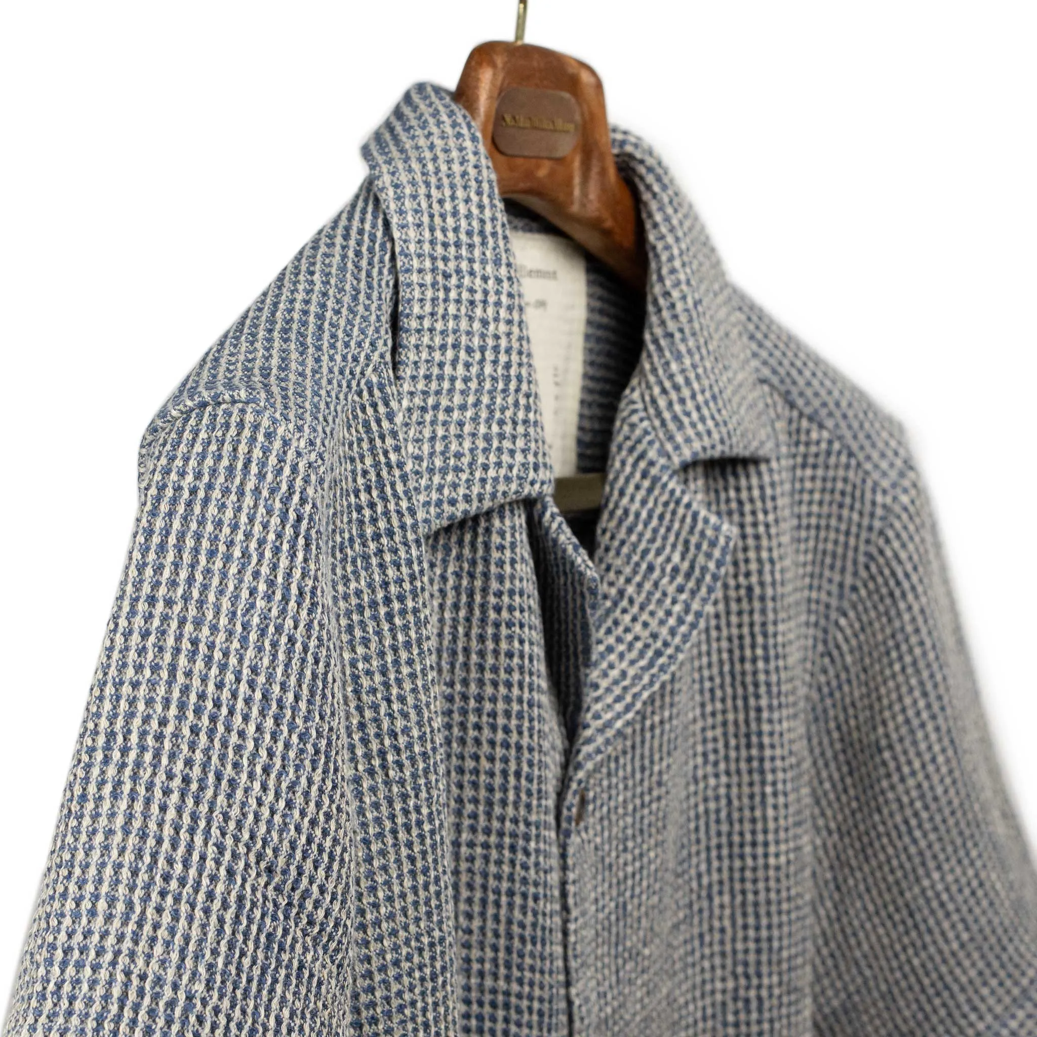 Artist shirt in blue and natural heavyweight waffle linen