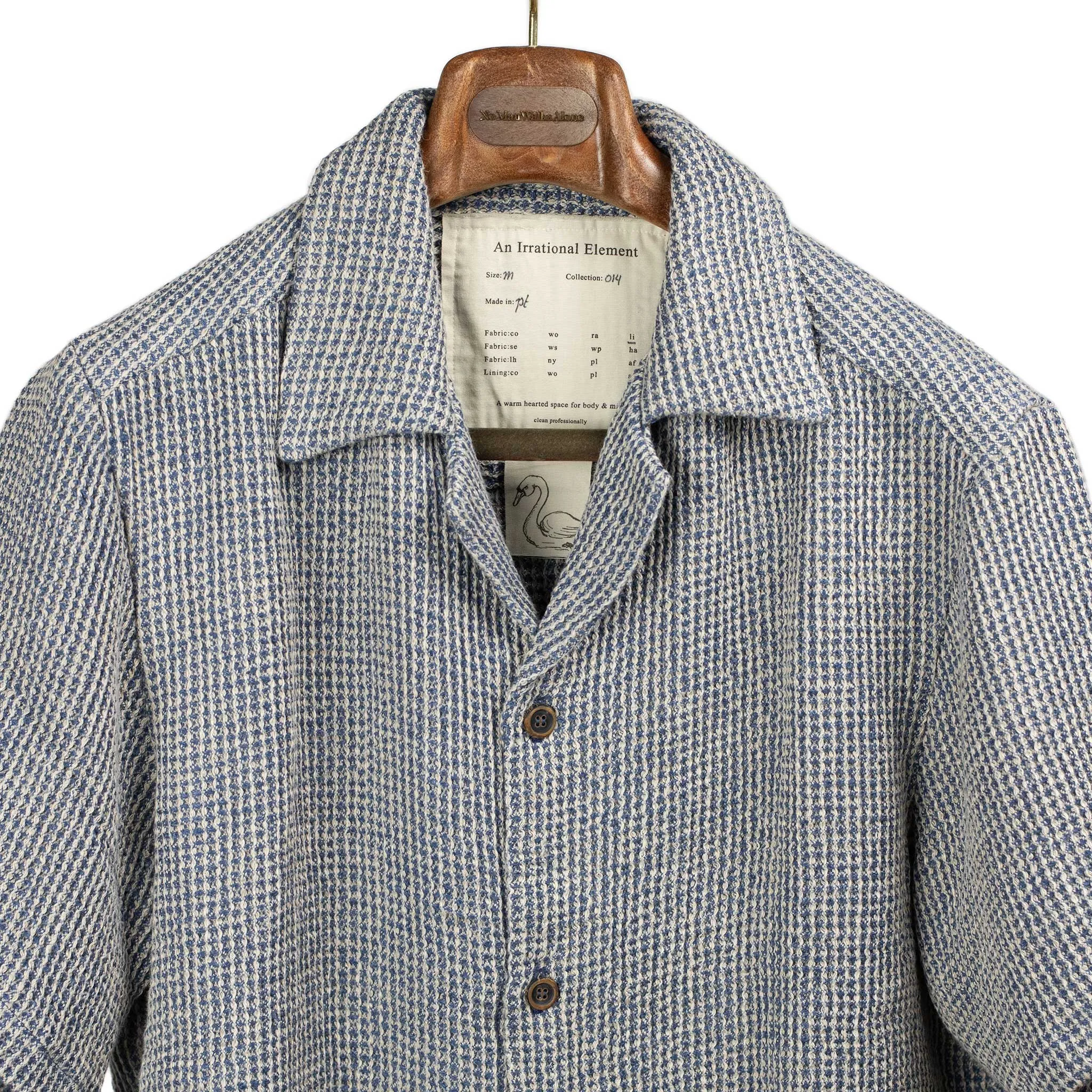 Artist shirt in blue and natural heavyweight waffle linen