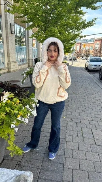 BEIGE HEART SWEATER WITH FUR LINED HOODY AND DRAWSTRING NECK