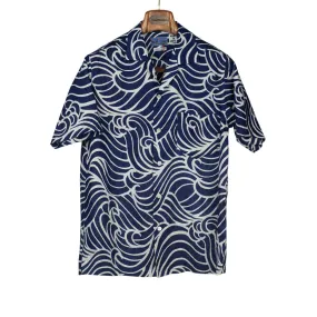 Capri collar camp shirt in indigo bassen-dyed wave pattern linen