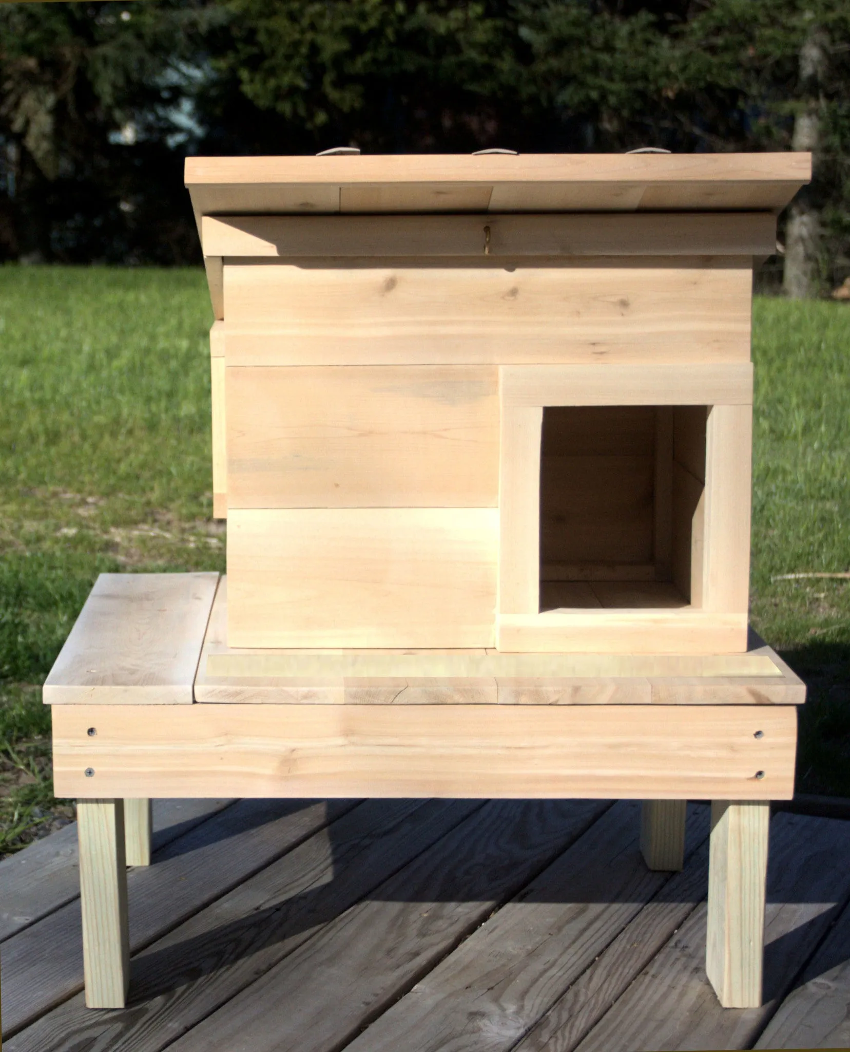 Cat House Stand