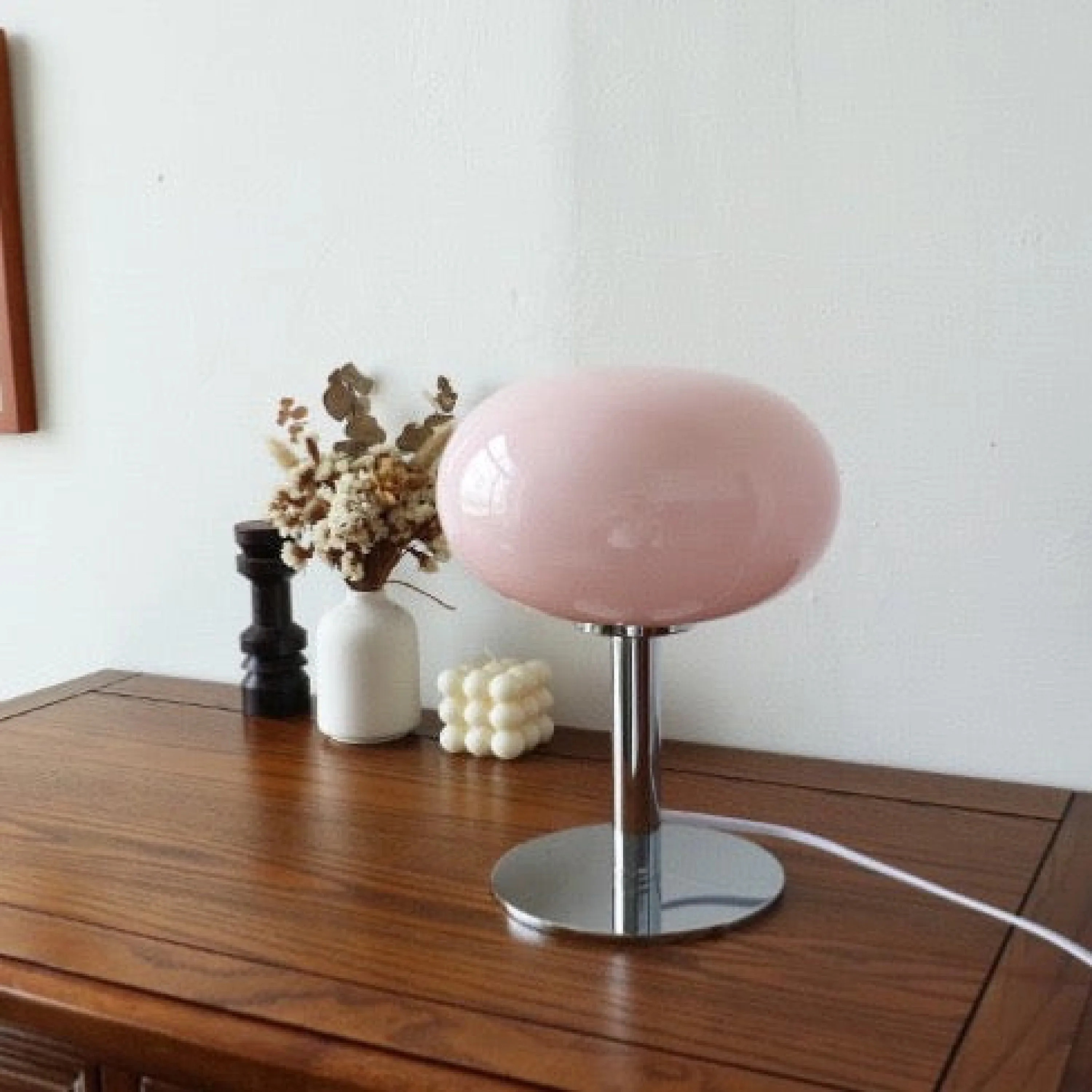 Egg Glass Lamp / Pink