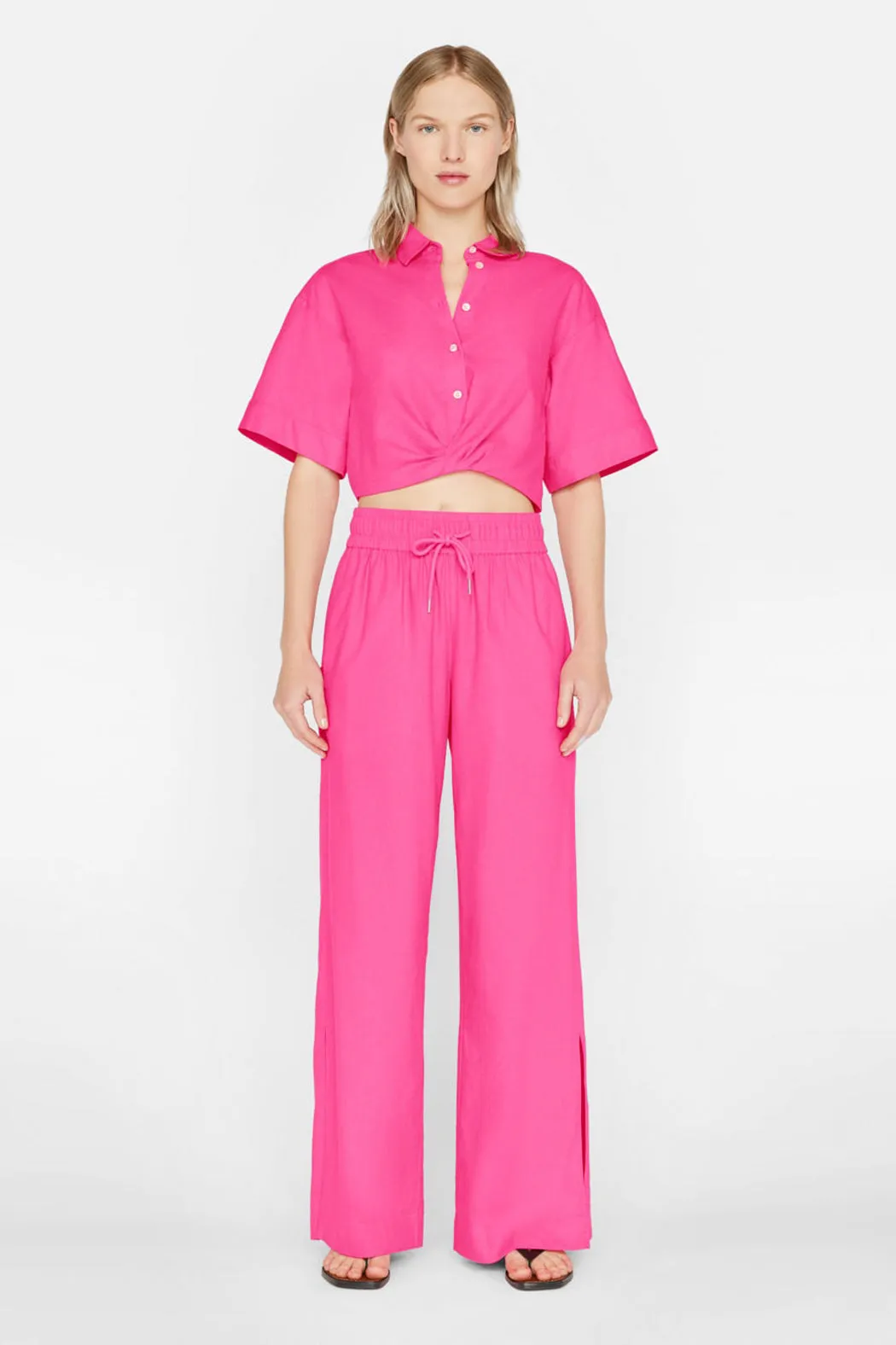 Frame - Cropped Twist Front Shirt in Flamingo