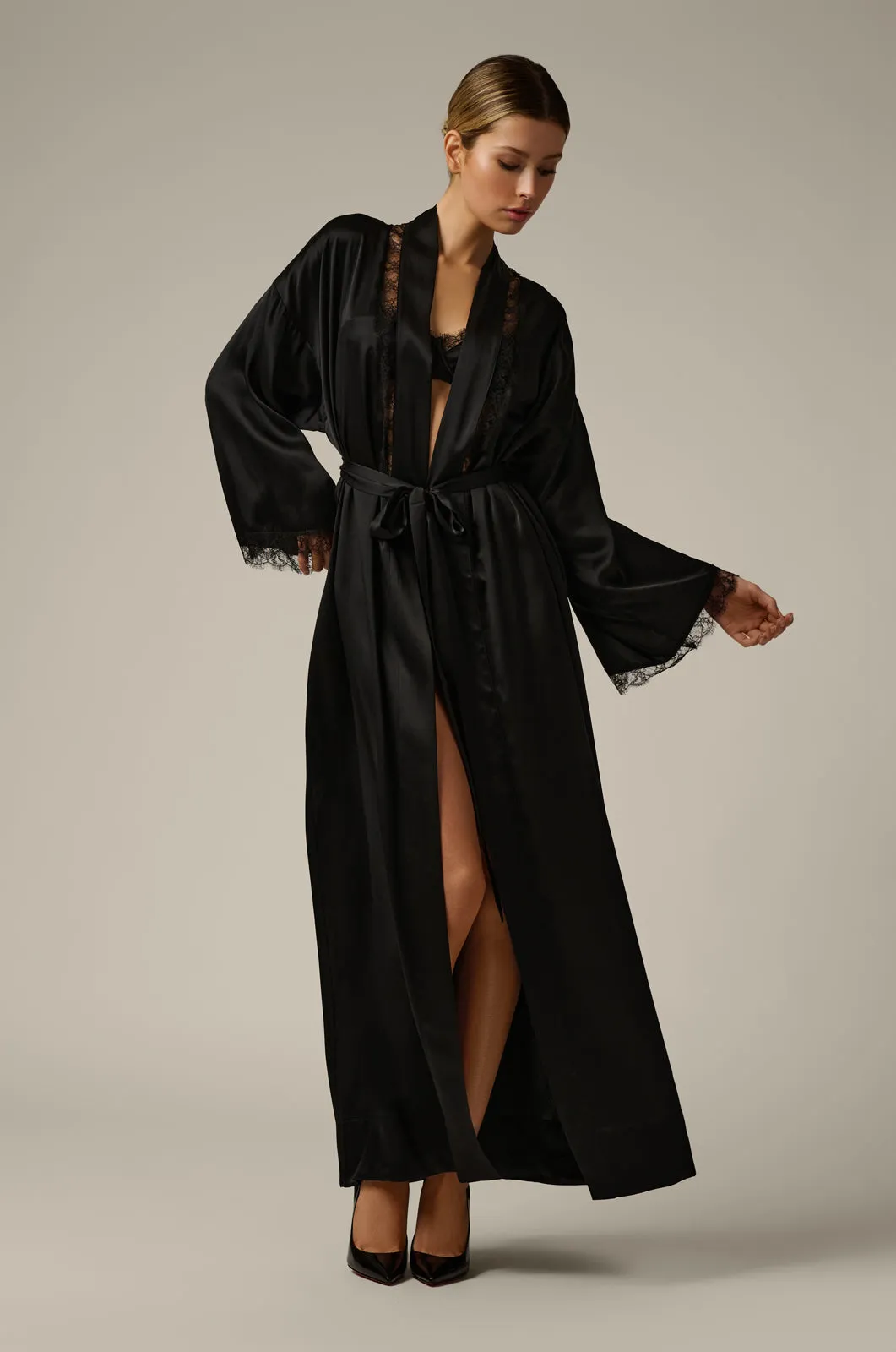 LACE INSET ROBE