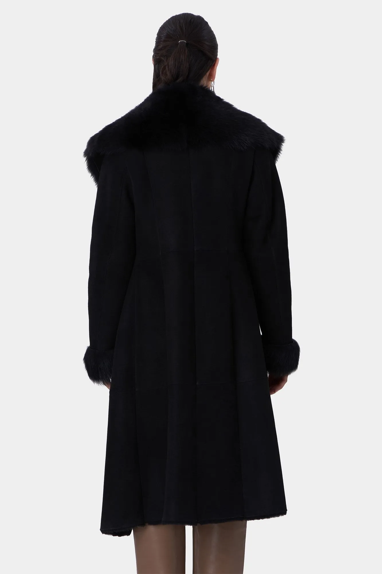 Select Shearling Lamb Short Coat with Toscana Collar and Cuff